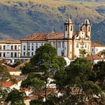 De AI-revolutie in het Braziliaanse onderwijs. Ouro Preto Silhouette