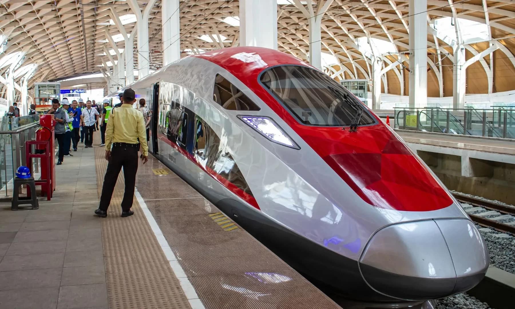 cropped-indonesia-bullet-train-2.webp